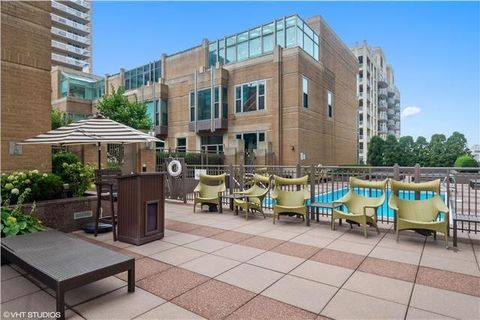 Tiny photo for 33 W ONTARIO Street #21H, Chicago, IL 60654 (MLS # 12485448)