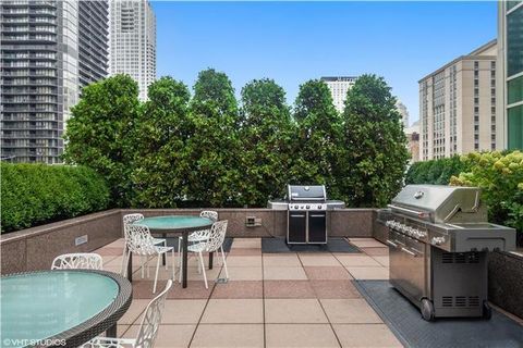 Tiny photo for 33 W ONTARIO Street #21H, Chicago, IL 60654 (MLS # 12485448)