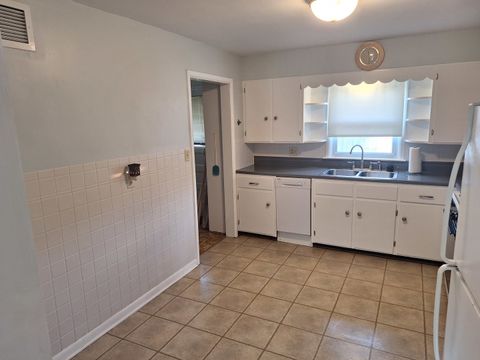 Tiny photo for 101 E Lincoln Street, Sidell, IL 61876 (MLS # 12475078)