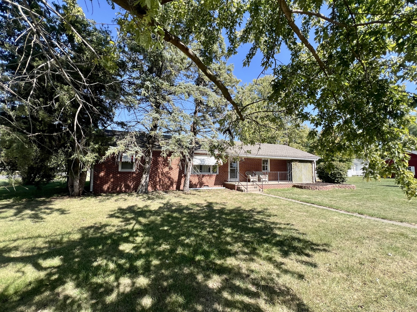 101 E Lincoln Street