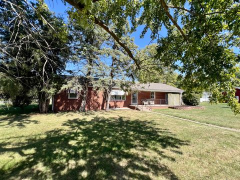 Tiny photo for 101 E Lincoln Street, Sidell, IL 61876 (MLS # 12475078)