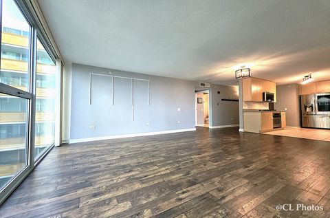 Tiny photo for 1580 SHERMAN Avenue #1005, Evanston, IL 60201 (MLS # 12462985)