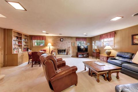 Tiny photo for 1012 Bonita Drive, Park Ridge, IL 60068 (MLS # 12696851)