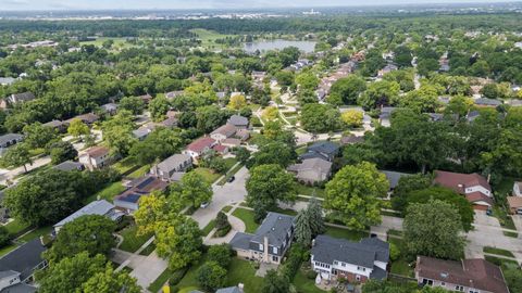 Tiny photo for 3856 Rutgers Lane, Northbrook, IL 60062 (MLS # 12697789)