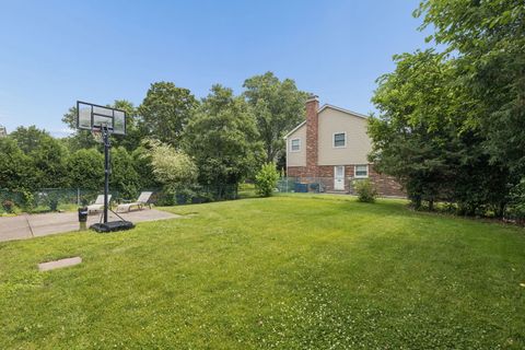 Tiny photo for 3856 Rutgers Lane, Northbrook, IL 60062 (MLS # 12697789)