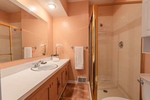 Tiny photo for 534 Cumnor Court, Deerfield, IL 60015 (MLS # 12627472)