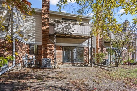 Tiny photo for 1024 Sussex Drive, Northbrook, IL 60062 (MLS # 12504474)
