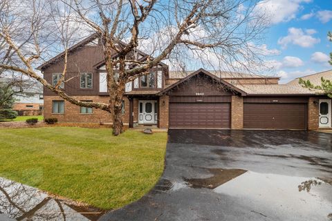 Photo of 9840 Terrace Drive #E2, Palos Park, IL 60464 (MLS # 12615290)
