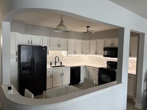 Tiny photo for 1349 E Washington Street #404, Des Plaines, IL 60016 (MLS # 12554387)