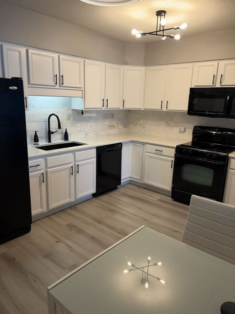 Tiny photo for 1349 E Washington Street #404, Des Plaines, IL 60016 (MLS # 12554387)