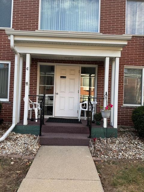 Photo of 124 N Whistler Avenue #C2, Freeport, IL 61032 (MLS # 12501211) Photo of 124 N Whistler Avenue #C2, Freeport, IL 61032 (MLS # 12501211)