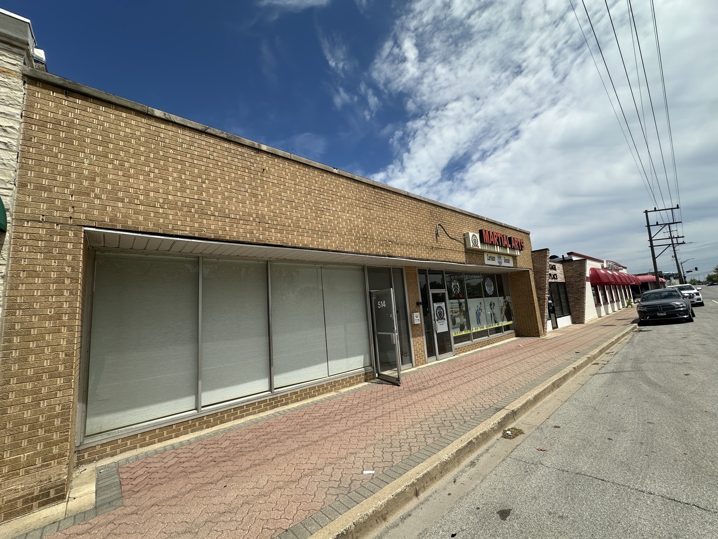 Photo 1 of 11 — 514 W Northwest Highway, Mount Prospect, IL 60056