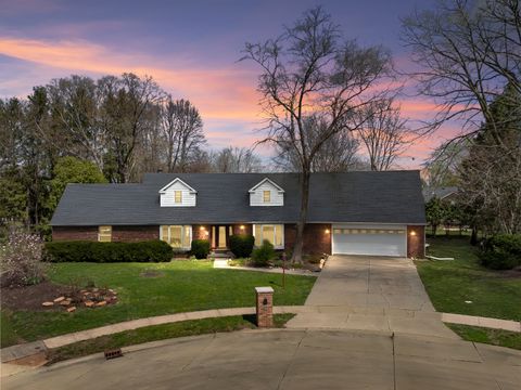 Photo of 1908 Woodfield Road, Champaign, IL 61822 (MLS # 12605842)