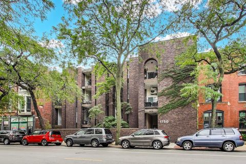1750 N Wells Street 202 Chicago IL 60614