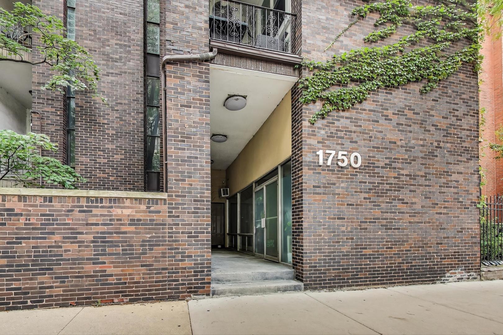 1750 N Wells Street 202