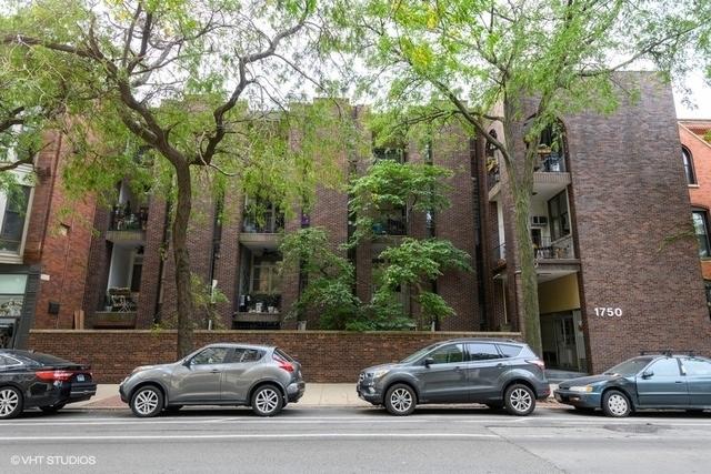1750 N Wells Street 202