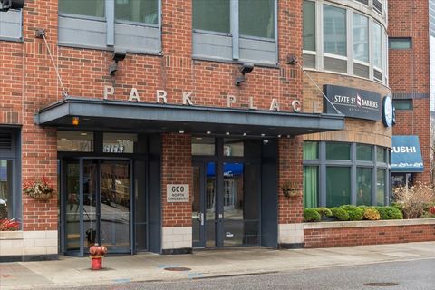 Photo of 600 N Kingsbury Street #1614, Chicago, IL 60610 (MLS # 12608667)