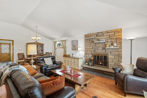 Tiny photo for 10551 Essex Street, Westchester, IL 60154 (MLS # 12542183)