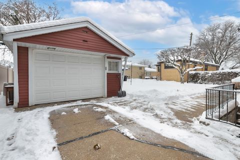 Tiny photo for 10551 Essex Street, Westchester, IL 60154 (MLS # 12542183)