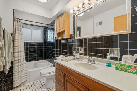 Tiny photo for 10551 Essex Street, Westchester, IL 60154 (MLS # 12542183)