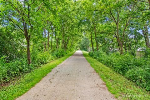 Tiny photo for 206 Troy Lane, Lombard, IL 60148 (MLS # 12465598)