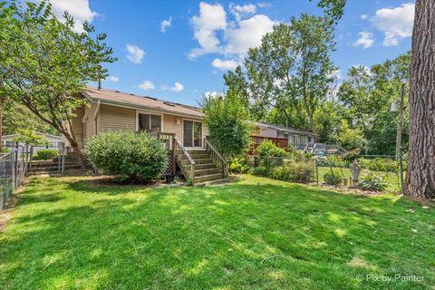 Tiny photo for 206 Troy Lane, Lombard, IL 60148 (MLS # 12465598)