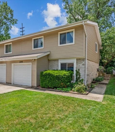 Photo of 206 Troy Lane, Lombard, IL 60148 (MLS # 12465598)