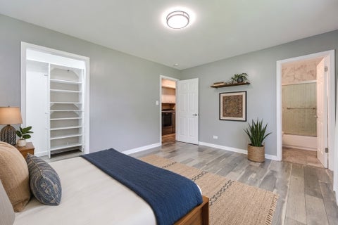 Tiny photo for 5 Wildwood Road, Elk Grove Village, IL 60007 (MLS # 12719775)