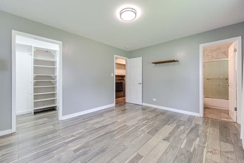 Tiny photo for 5 Wildwood Road, Elk Grove Village, IL 60007 (MLS # 12719775)