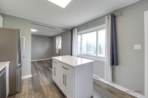 Tiny photo for 5 Wildwood Road, Elk Grove Village, IL 60007 (MLS # 12719775)