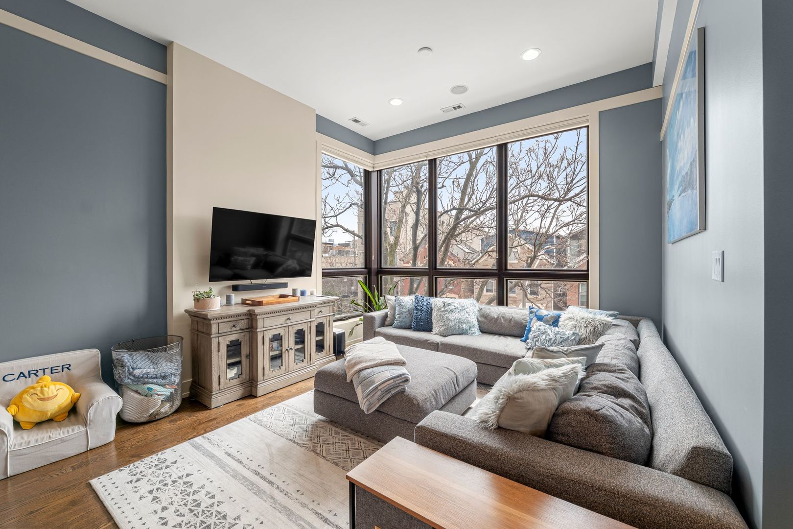 1622 W Julian Street 2