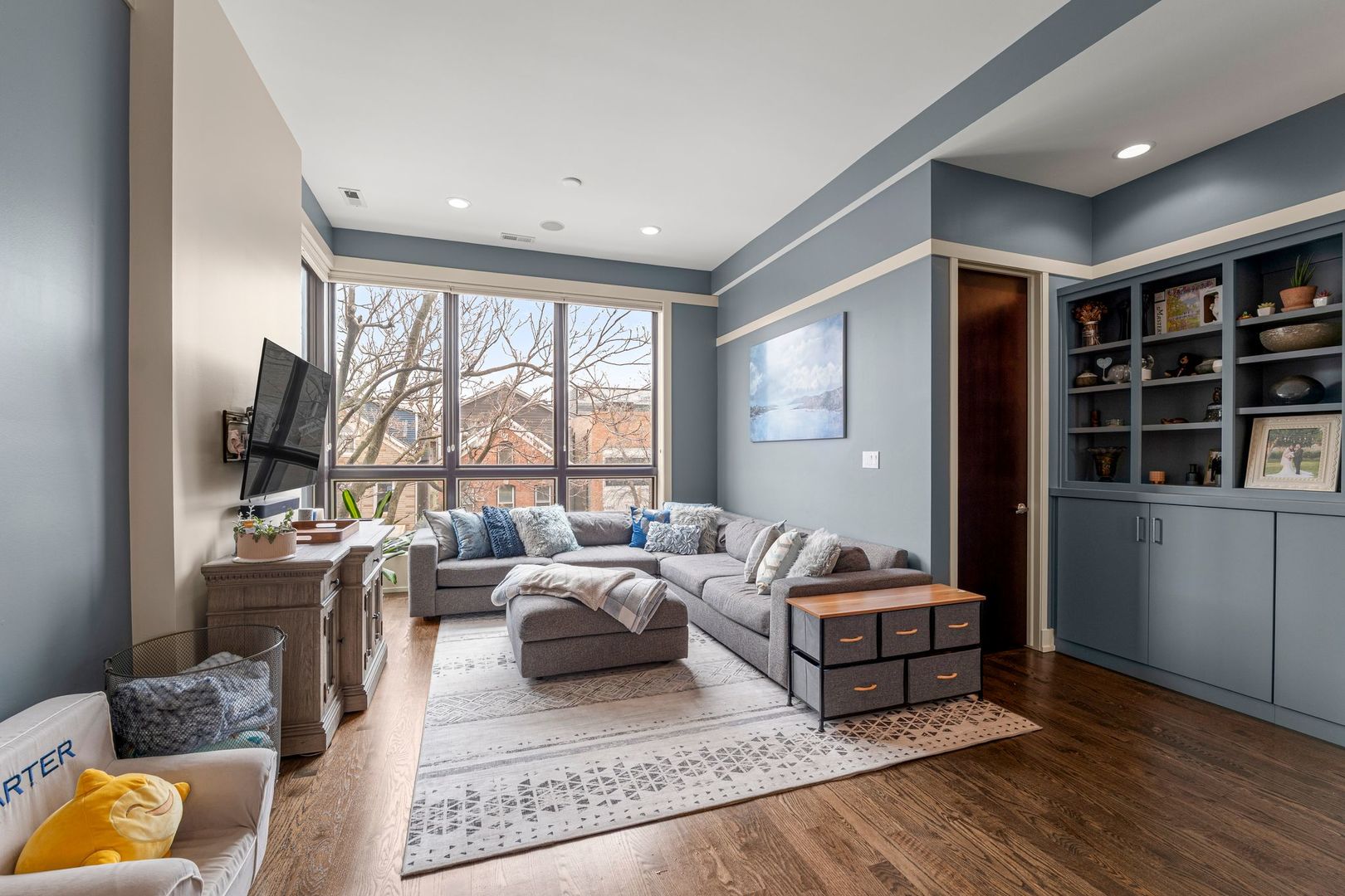 1622 W Julian Street 2