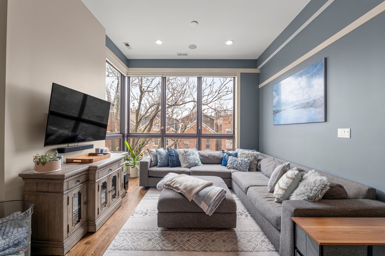 1622 W Julian Street 2