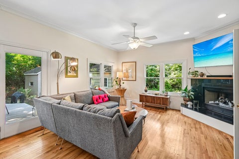 Tiny photo for 175 W Burlington Street, Riverside, IL 60546 (MLS # 12683905)