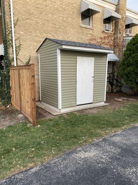 Tiny photo for 1018 E Oak Avenue, La Grange Park, IL 60526 (MLS # 12576947)