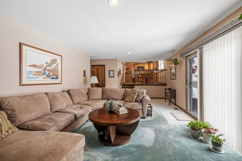 Tiny photo for 2439 N Windsor Drive, Arlington Heights, IL 60004 (MLS # 12558790)