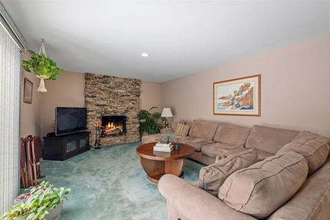 Tiny photo for 2439 N Windsor Drive, Arlington Heights, IL 60004 (MLS # 12558790)