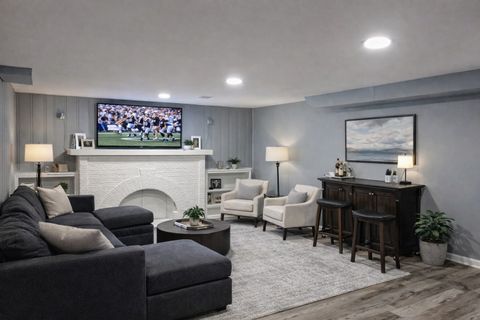 Tiny photo for 527 Gordon Avenue, Calumet City, IL 60409 (MLS # 12604301)