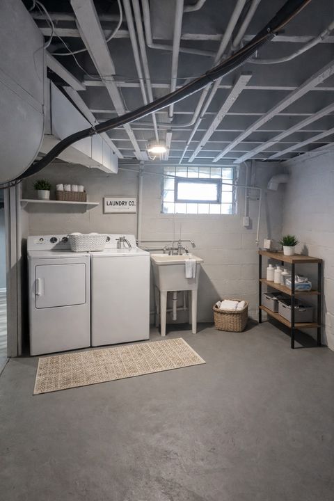 Tiny photo for 527 Gordon Avenue, Calumet City, IL 60409 (MLS # 12604301)