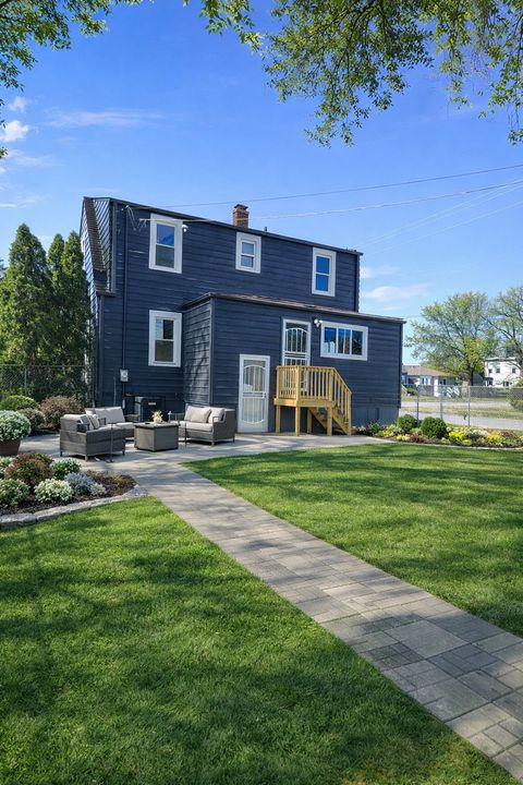 Tiny photo for 527 Gordon Avenue, Calumet City, IL 60409 (MLS # 12604301)