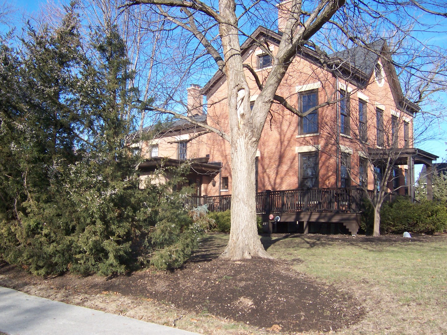 124 S 2nd Street