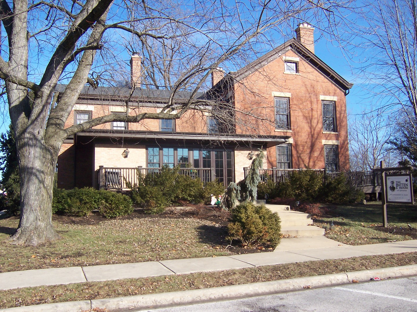 124 S 2nd Street