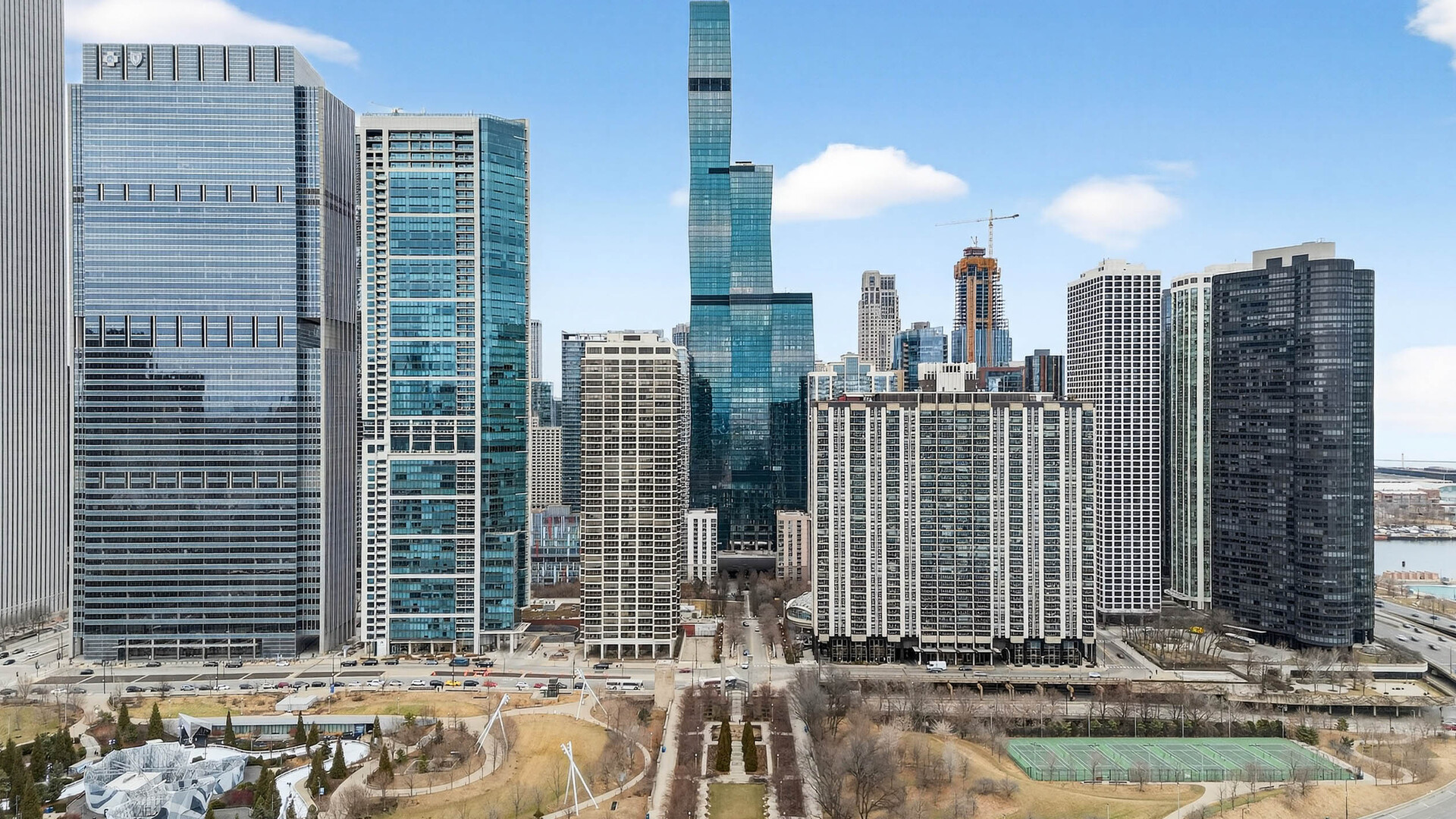 363 E Wacker Drive 3709