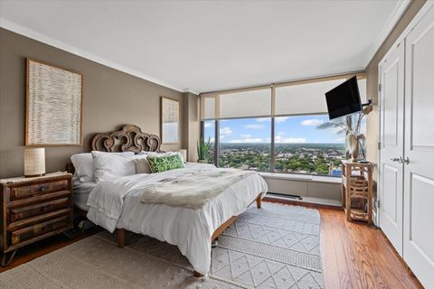 Tiny photo for 5455 N SHERIDAN Road #3115, Chicago, IL 60640 (MLS # 12470057)