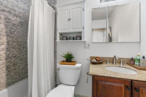 Tiny photo for 5455 N SHERIDAN Road #3115, Chicago, IL 60640 (MLS # 12470057)