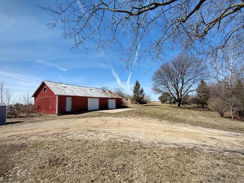 Tiny photo for 8806 Trask Bridge Road, Rockford, IL 61101 (MLS # 12597986)
