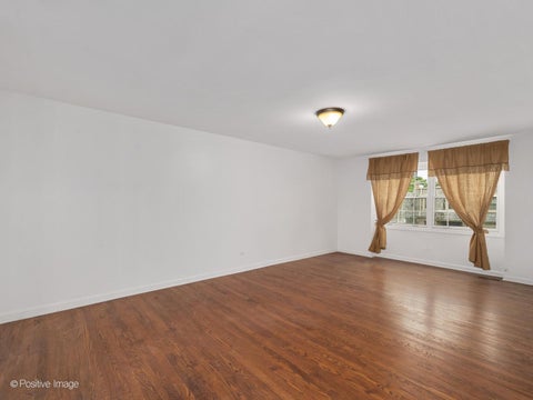 Tiny photo for 2S663 Avenue Normandy East, Oak Brook, IL 60523 (MLS # 12757362)