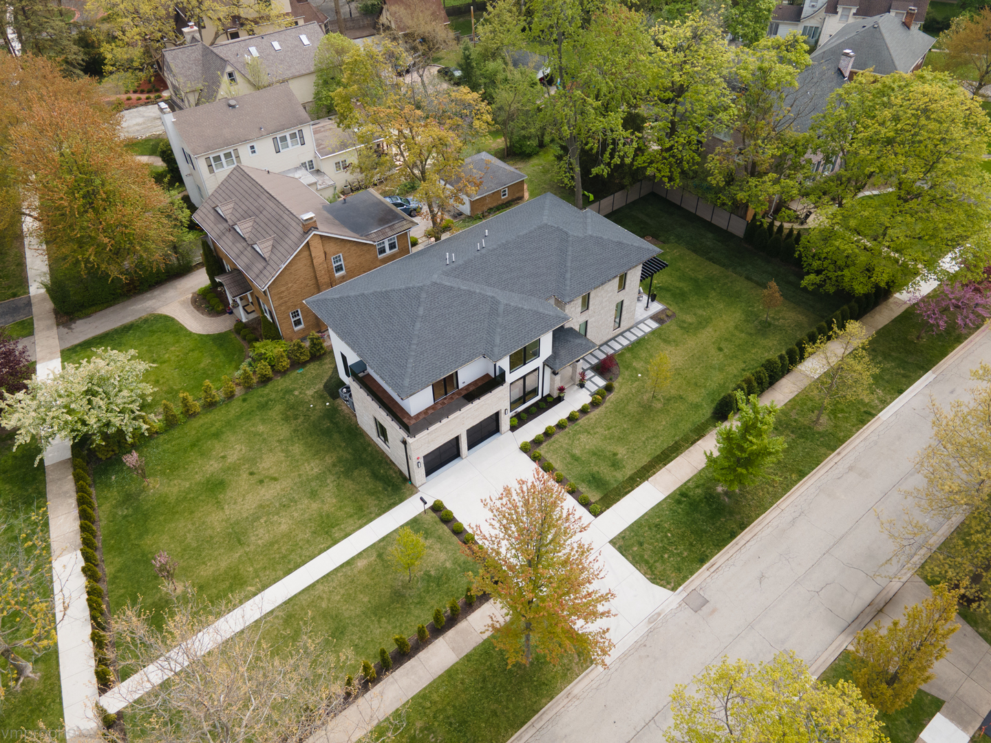 260 Woodlawn Avenue
