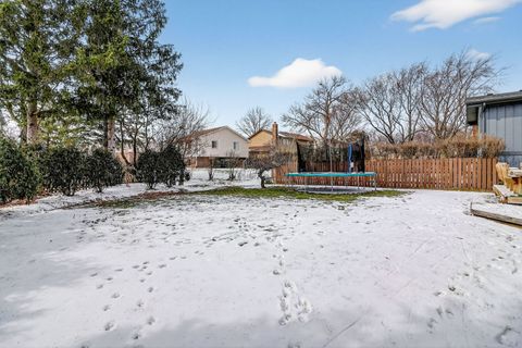 Tiny photo for 1542 Castlewood Drive, Wheaton, IL 60189 (MLS # 12581014)