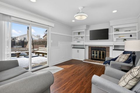 Tiny photo for 1542 Castlewood Drive, Wheaton, IL 60189 (MLS # 12581014)